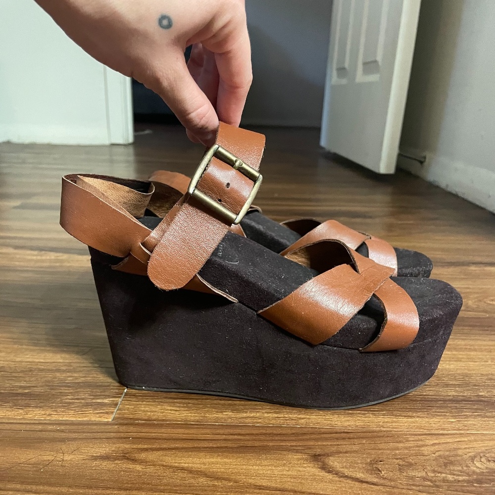 Wedge Jeffrey Campbell Size 7